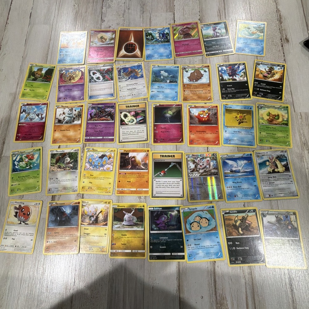 100 Pokémon Card Lot Mixed Sets Vintage & Modern Holos Reverse Holos Trainers
